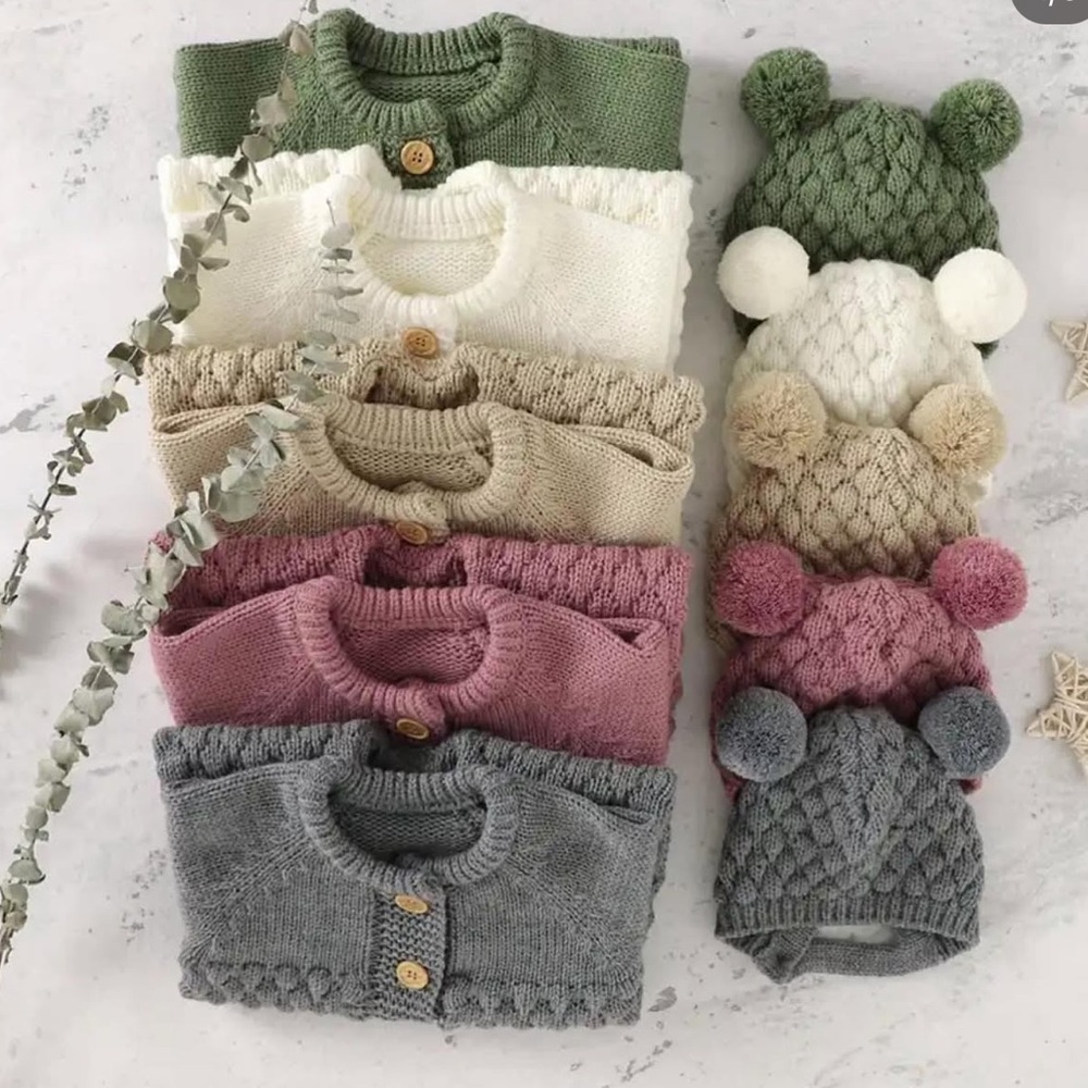 Knitted cute overall unise set - Picture 1 of 3
